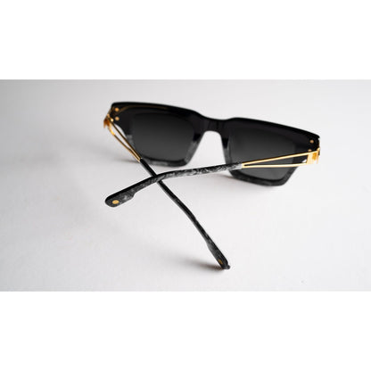 Avenue Black Marble